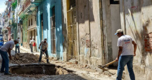 Cubanos comienzan a cavar buscando petróleo que le interese a Trump – El Chigüire Bipolar