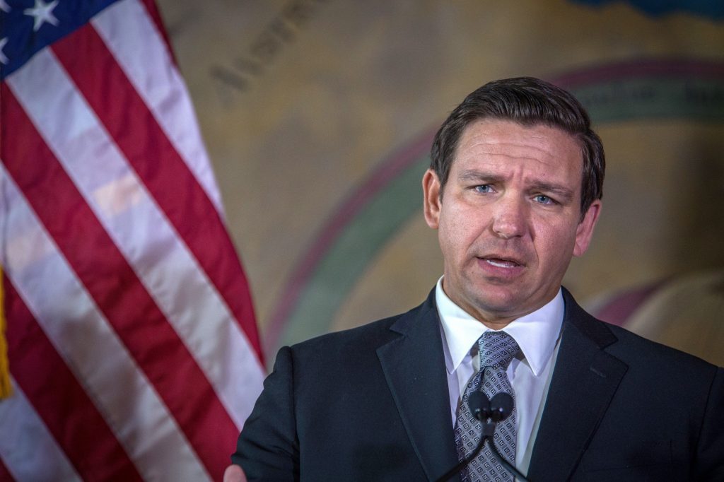 DeSantis culpa al gobernador de Minnesota de violencia y reafirma apoyo de Florida a ICE - AlbertoNews