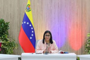 Delcy Rodríguez asegura que ningún externo gobierna el país