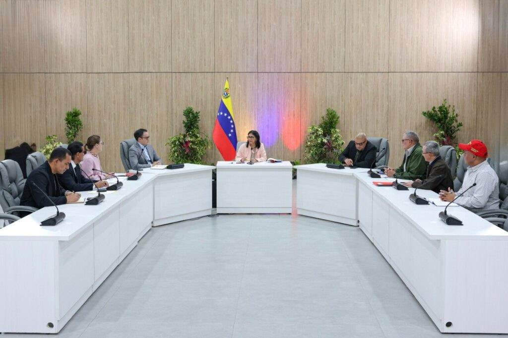 Delcy Rodríguez continúa los ajustes en su gabinete con nuevo cargo a Calixto Ortega Sánchez