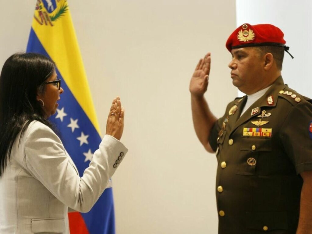 Delcy Rodríguez designa al general en jefe González López como nuevo comandante de la Guardia de Honor