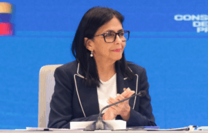 Delcy Rodríguez designó a una nueva ministra de Salud