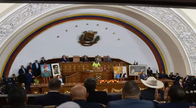 Delcy Rodríguez propone fondos para divisas y anuncia logros