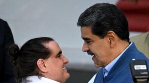 Delcy Rodríguez saca del gabinete al empresario colombiano Alex Saab, aliado de Maduro | elperiodico.com