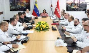 Delcy Rodríguez se reunió con autoridades de PDVSA