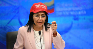 Delcy asegura que ella hace lo que le da la gana siempre y cuando Trump esté de acuerdo – El Chigüire Bipolar