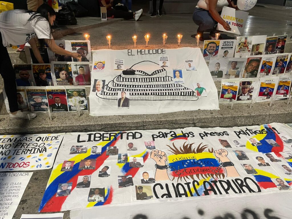 Denunciaron persecución y hostigamiento del Sebin contra familias de presos políticos en El Helicoide