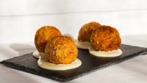 Dime en qué ciudad estás y te diré dónde ir a celebrar el Día Internacional de la Croqueta