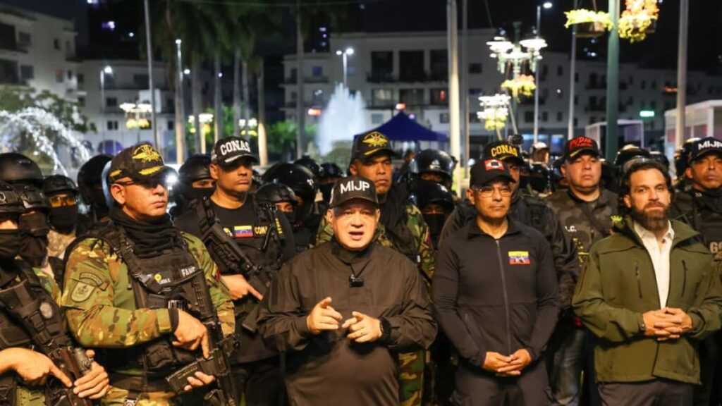 Diosdado Cabello: El país está tranquilo porque el monopolio de las armas en Venezuela lo tiene el Estado - AlbertoNews