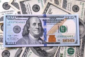 Dólar oficial subió 0,77% este #15Ene y cerró en Bs.341,74 ante posible mejora de oferta de divisas