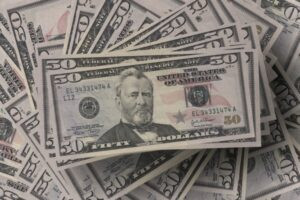 Dólar oficial subió 1,14% y se cotizará en Bs.308,16 este 6 de enero