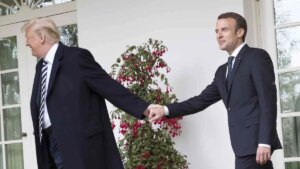 Donald Trump quiere forzar a Francia a unirse al Consejo de la Paz y la amenaza con 200% de arancel a sus vinos