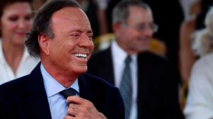 Dos exempleadas denuncian agresiones sexuales de Julio Iglesias, según medios en español – AlbertoNews