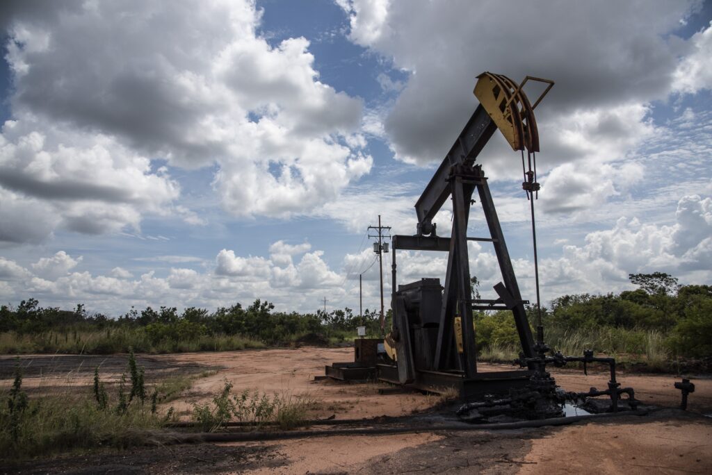 EE. UU. planea abrir acceso al petróleo venezolano a más comerciantes y refinadores - AlbertoNews