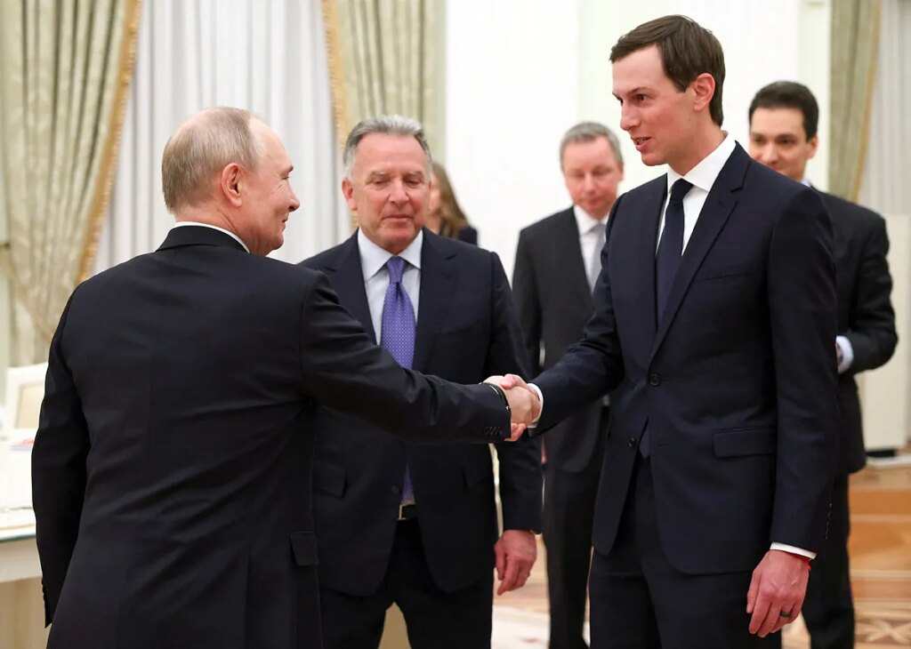 EEUU, Ucrania y Rusia se reúnen en Abu Dhabi mientras Moscú renueva sus exigencias sobre el Donbás