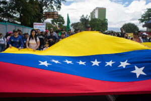 EE.UU. alerta de que milicias armadas buscan a estadounidenses en Venezuela