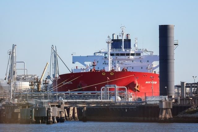 EEUU está próximo a levantar algunas sanciones a la industria petrolera venezolana, según Reuters