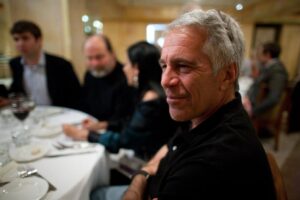 EEUU publica más de tres millones de páginas de los archivos de Epstein un mes después de la fecha límite | europapress.es