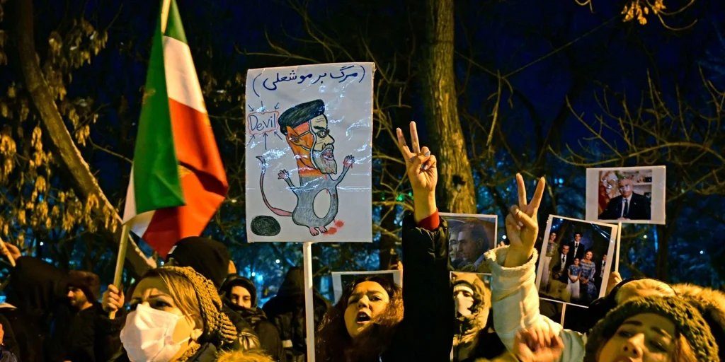 EE.UU. sanciona a «los arquitectos» de la represión en Irán