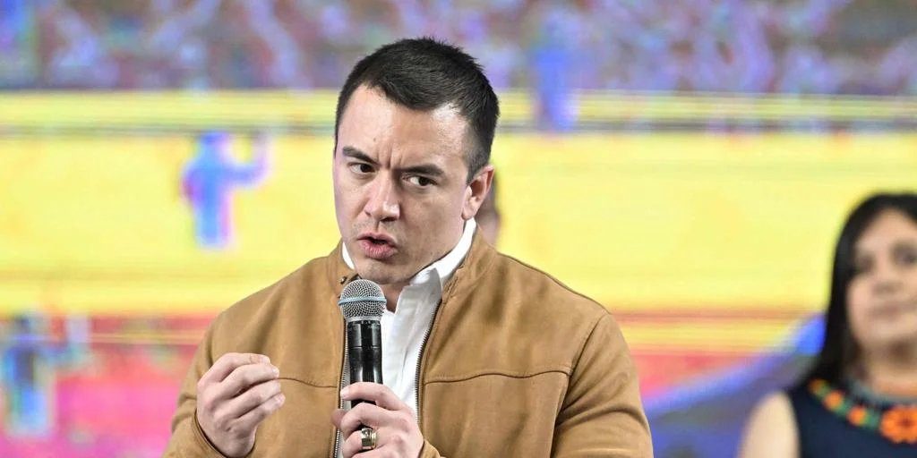 Ecuador afirma que un agente del ICE intentó entrar a su consulado en Mineápolis, EE.UU.