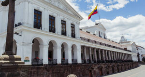 Ecuador restringe el ingreso al país de venezolanos vinculados al gobierno de Maduro – AlbertoNews