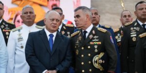 El Ejército venezolano se atrinchera en torno a la nueva cúpula chavista