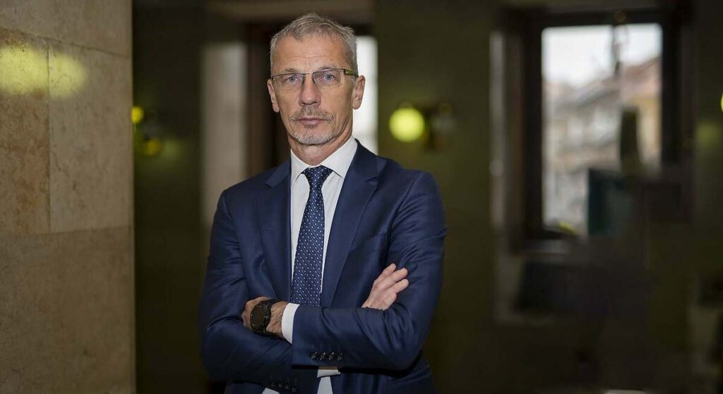 El Eurogrupo elige al croata Boris Vujcic para sustituir a De Guindos en la vicepresidencia del BCE