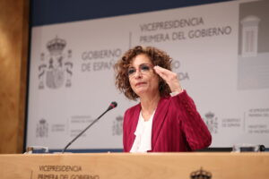 El Gobierno plantea elevar el porcentaje de cesión a comunidades del IRPF e IVA para inyectar 16.000 millones | europapress.es