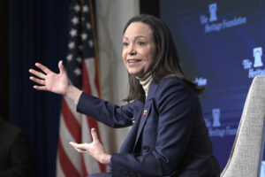 El Mundo de España | María Corina Machado pugna por acelerar la transición de Trump en Venezuela - AlbertoNews