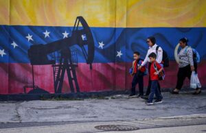 El País: La intervención militar de EEUU impulsa las previsiones económicas de Venezuela