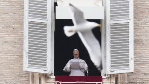 El Papa pide priorizar «el bienestar del pueblo venezolano» – DW – 04/01/2026
