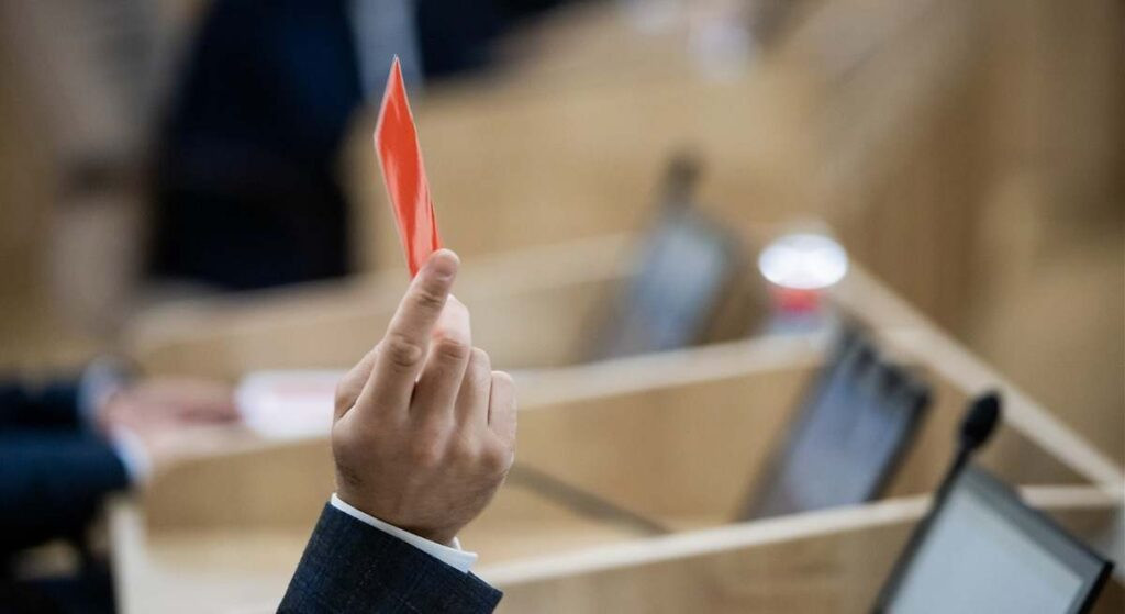 El apoyo de los minoritarios a las retribuciones del Ibex 35 cae al 57% en 2025