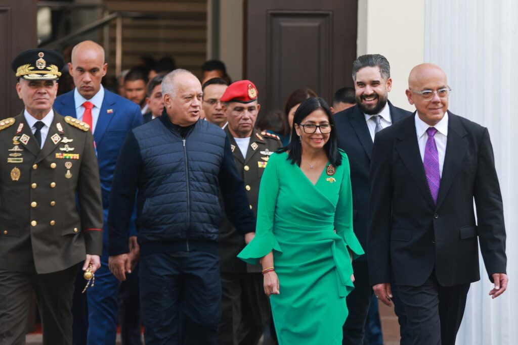 El círculo de poder de Maduro sigue desafiante en Venezuela tras la captura de su líder - AlbertoNews