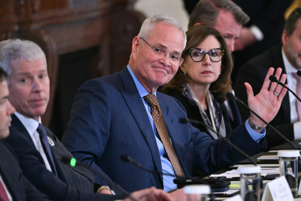 El director ejecutivo de Exxon afirma que Venezuela necesita una transición democrática para la inversión petrolera