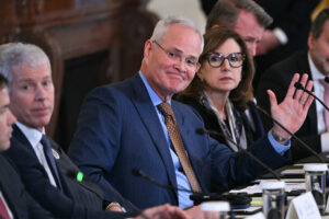 El director ejecutivo de Exxon afirma que Venezuela necesita una transición democrática para la inversión petrolera