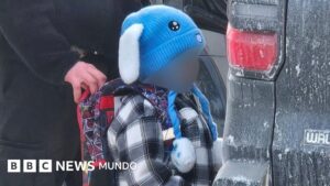El niño de 5 años que fue detenido junto a su padre en un operativo migratorio de ICE en Minnesota