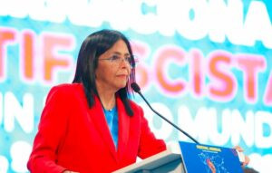 El «nuevo chavismo» de Delcy Rodríguez no quiere testigos y amordaza a la prensa