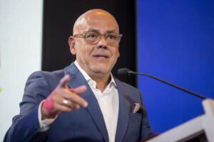 El petróleo antes solo beneficiaba a «unos pocos corruptos que se decían rojos, rojitos»