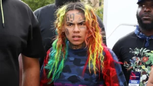 El rapero 6ix9ine celebra compartir prisión con Maduro y Luigi Mangione – AlbertoNews