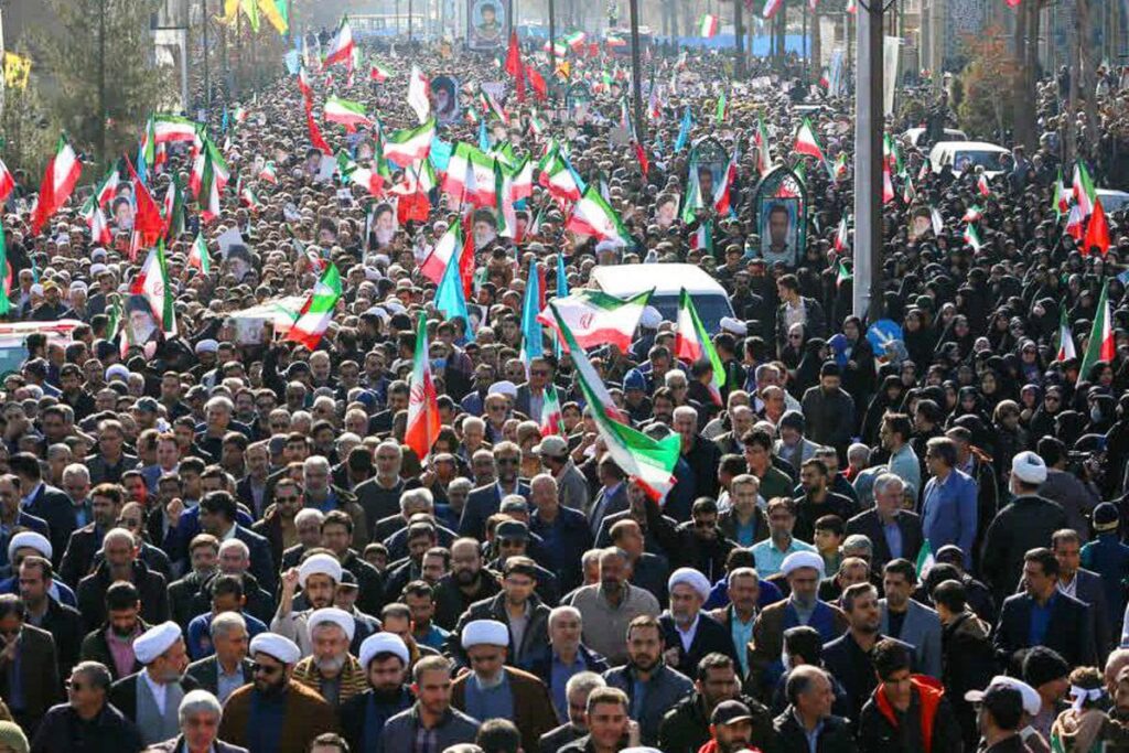 Manifestación a favor del Gobierno, este lunes en Kerman.
