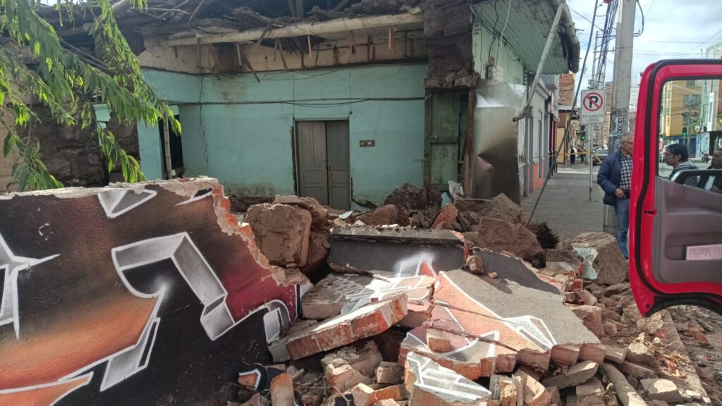 En Pasto se derrumbó casa de adulta mayor