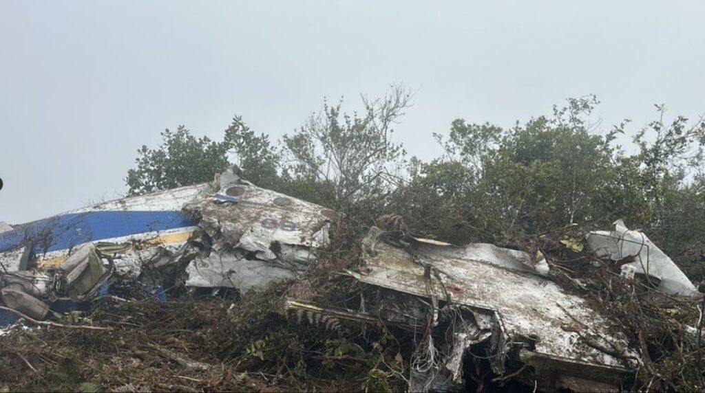 Encuentran estrellado y sin sobrevivientes al avión que reportaron desaparecido en Colombia