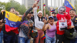 Entre lágrimas y euforia, venezolanos se reúnen en diferentes ciudades del país para celebrar la captura de Nicolás Maduro
