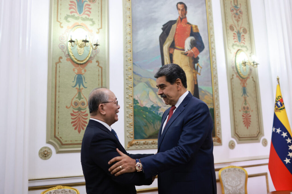 Enviado especial de Xi Jinping se reúne con presidente Maduro