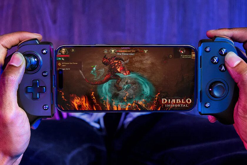 Este es uno de los mandos más completos con el que poder convertir tu iPhone o móvil Android en una consola portátil