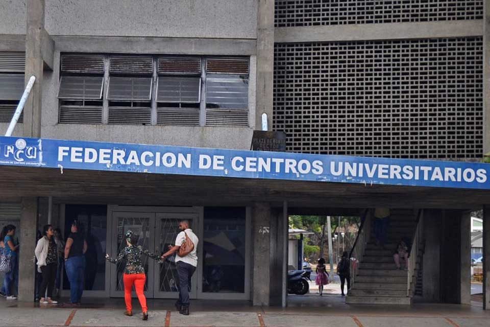Estudiantes de la UCV piden suspender o flexibilizar actividades académicas