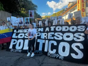 Familiares a la espera de la liberación de todos los presos políticos