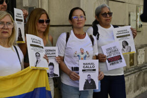Familiares de argentinos presos en Venezuela solicitan intermediación del Vaticano