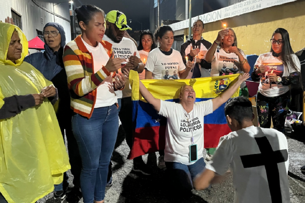 Familiares de presos políticos exigen que Delcy Rodríguez cumpla promesa de amnistía