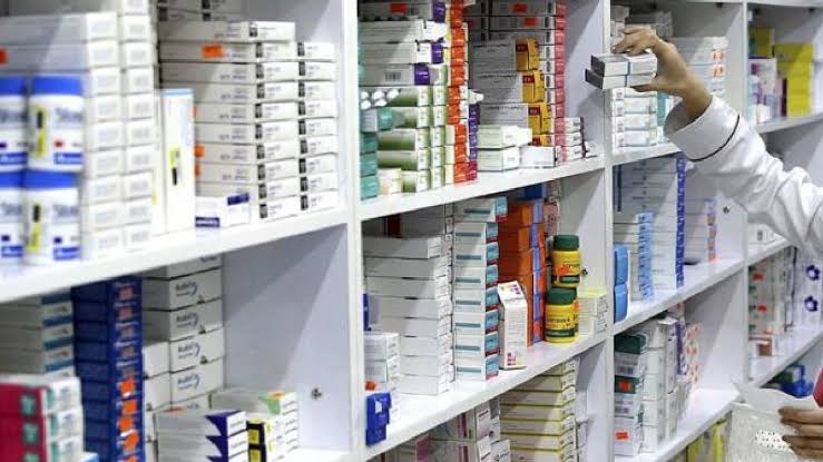 Farmacias garantizan la reposición de inventarios – Diario El Luchador